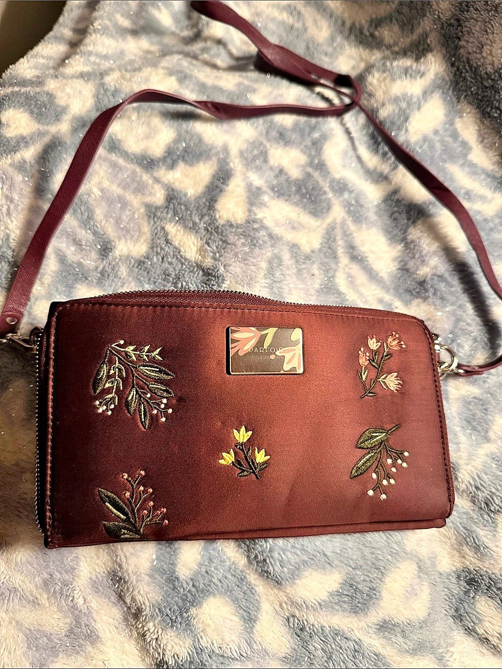 Parfois Floral Embroidered Crossbody in Burgundy
